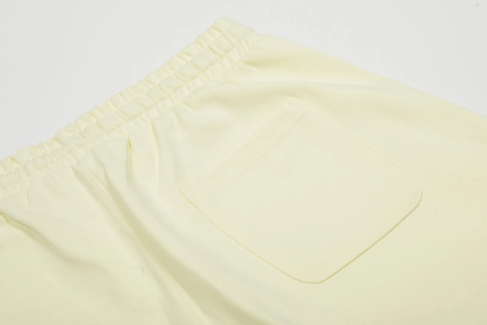 P146 💰 "Top Quality" Style Number: D910# [Ralph Lauren Paul Small Label War Horse Basic Women's Shorts] ✅Slim and sexy slim-fitting model for hot girls, six-color colorful hair ✅Summer fresh, classic and versatile drawstring basic classic shorts ✅Lazy style must-have item, small fresh feeling on the upper body ✅Air cotton is soft, comfortable and breathable, retro and textured ✅Specialized for platform live broadcast, wholesale entity, summer running volume ✅Simple and easy to match, light American style, super great ✅Standard for summer, small and sexy is YYDS, a must for petite girls Size: S-L #Elastic waistline can be stretched Color: Black White Gray Pink Apricot Green